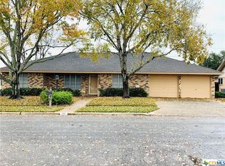 204 Buckingham St, Victoria, TX 77904