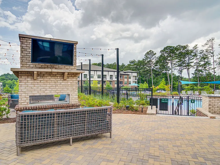 The Edison Sugarloaf Apartments — Photo 14