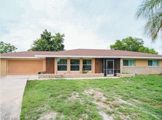 500 Pennview Ave, Lehigh Acres, FL 33936