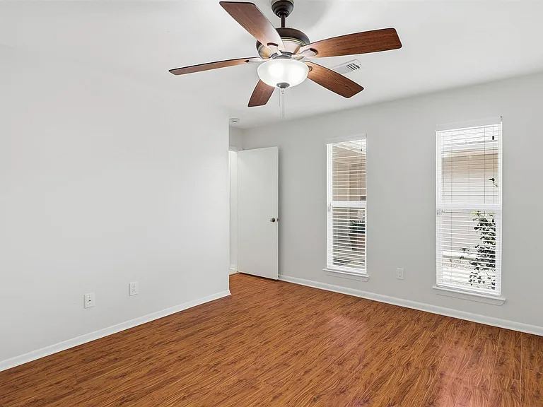 22411 Waynoka Rd — Photo 32
