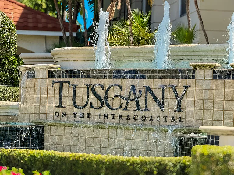 2412 Tuscany Way — Photo 30