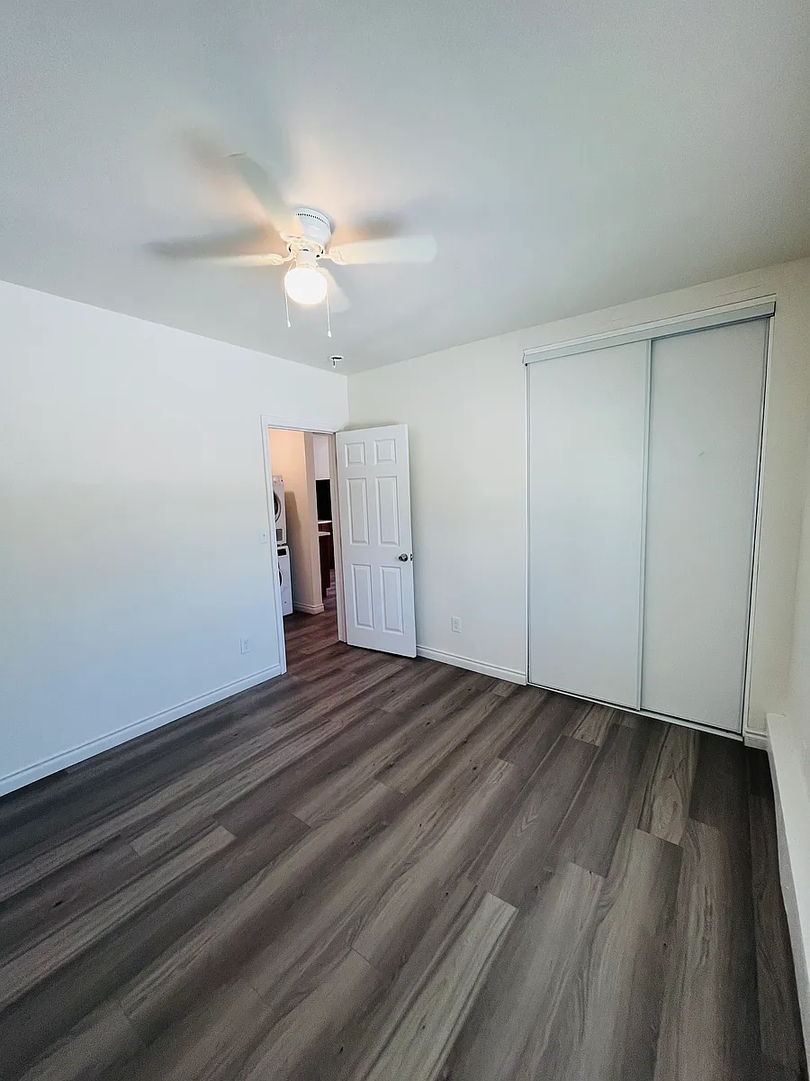 Building Photo - 322 W Blaine St #ADU