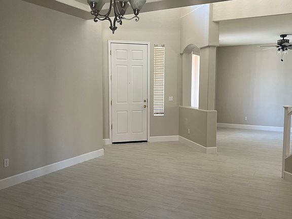 3rd image of 222 W Pelican Dr