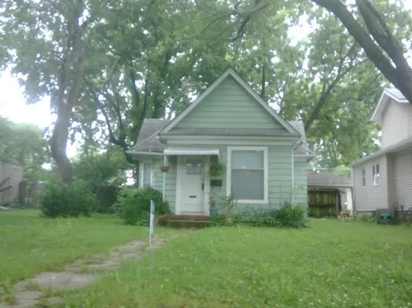 1181 SW Macvicar Ave, Topeka, KS 66604