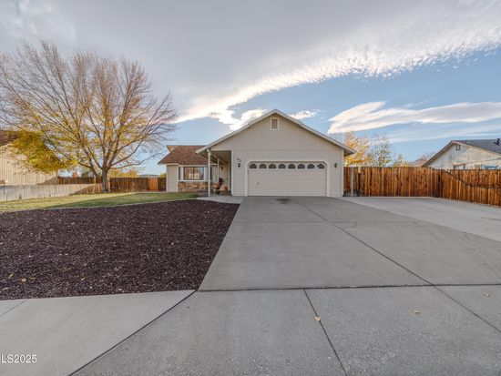 45 Sheena Ct, Sparks, NV 89436