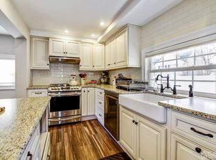 24 Runnymede Rd, Colonia, NJ 07067