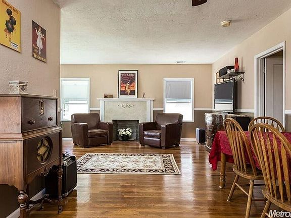 4th image of 1001 S Pleasant Ave