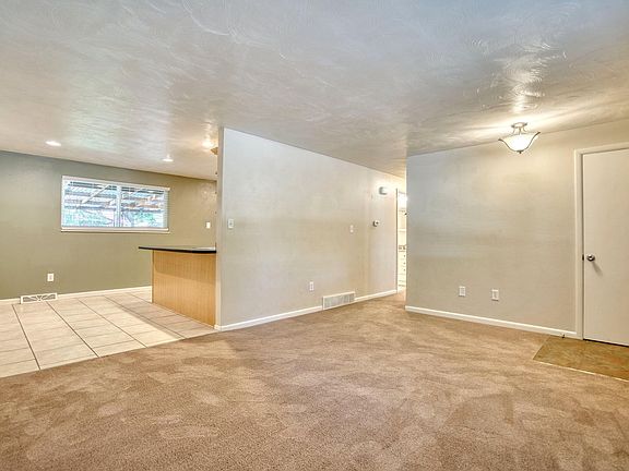 4th image of 1113 Kansas Ave