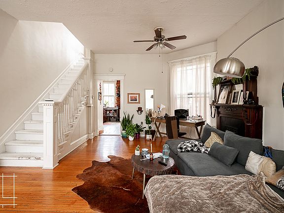 3rd image of 28-50 W Hubbard Ave #38