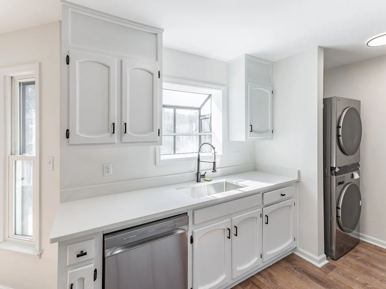 3 bed, 2.5 bath, 1700 sqft, $1,575 — Photo 4