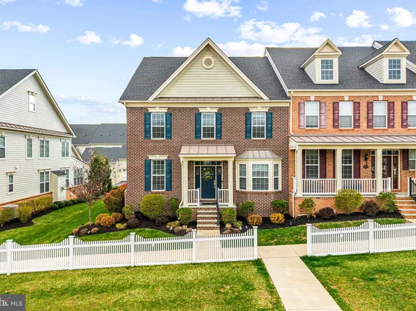 4841 E Blossom Dr, Doylestown, PA 18902