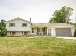 43313 Harris Rd, Belleville, MI 48111