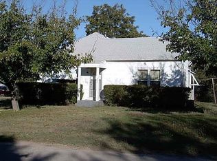 300 S Pecan St, Breckenridge, TX 76424