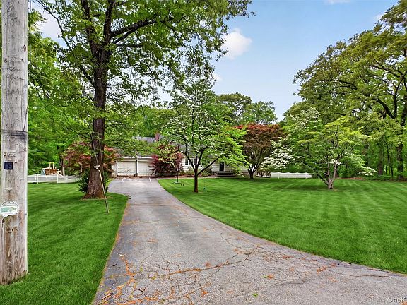 4th image of 23 Cortlandt Manor Road