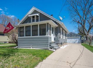 945 N Greenfield Ave, Waukesha, WI 53186