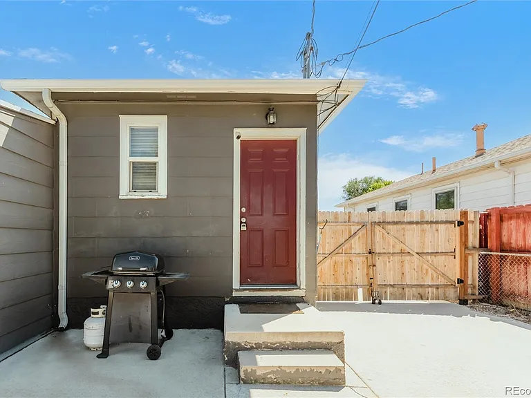 565 Winona Ct — Photo 28