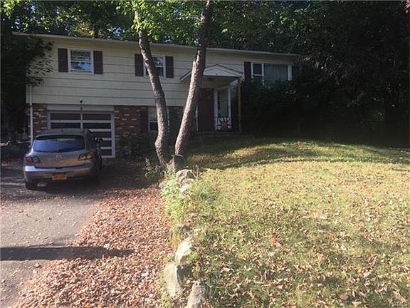 2nd image of 6 Rockhill Dr