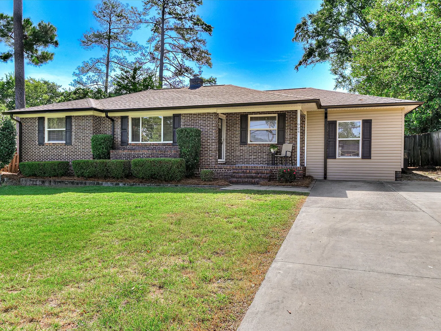 2 bed, 1.5 bath, 1534 sqft, $1,695 — Photo 2