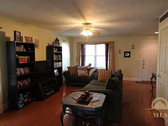 4th image of 134 Meadow Brook Ln