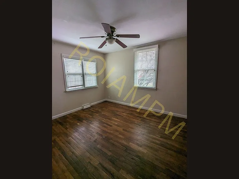608 Pierce St — Photo 10