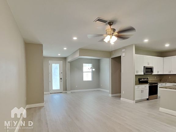 4th image of 1111 Gardanne Ct