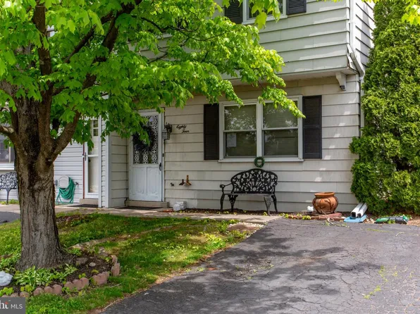 84 Dewsbury Ln, Quakertown, PA 18951