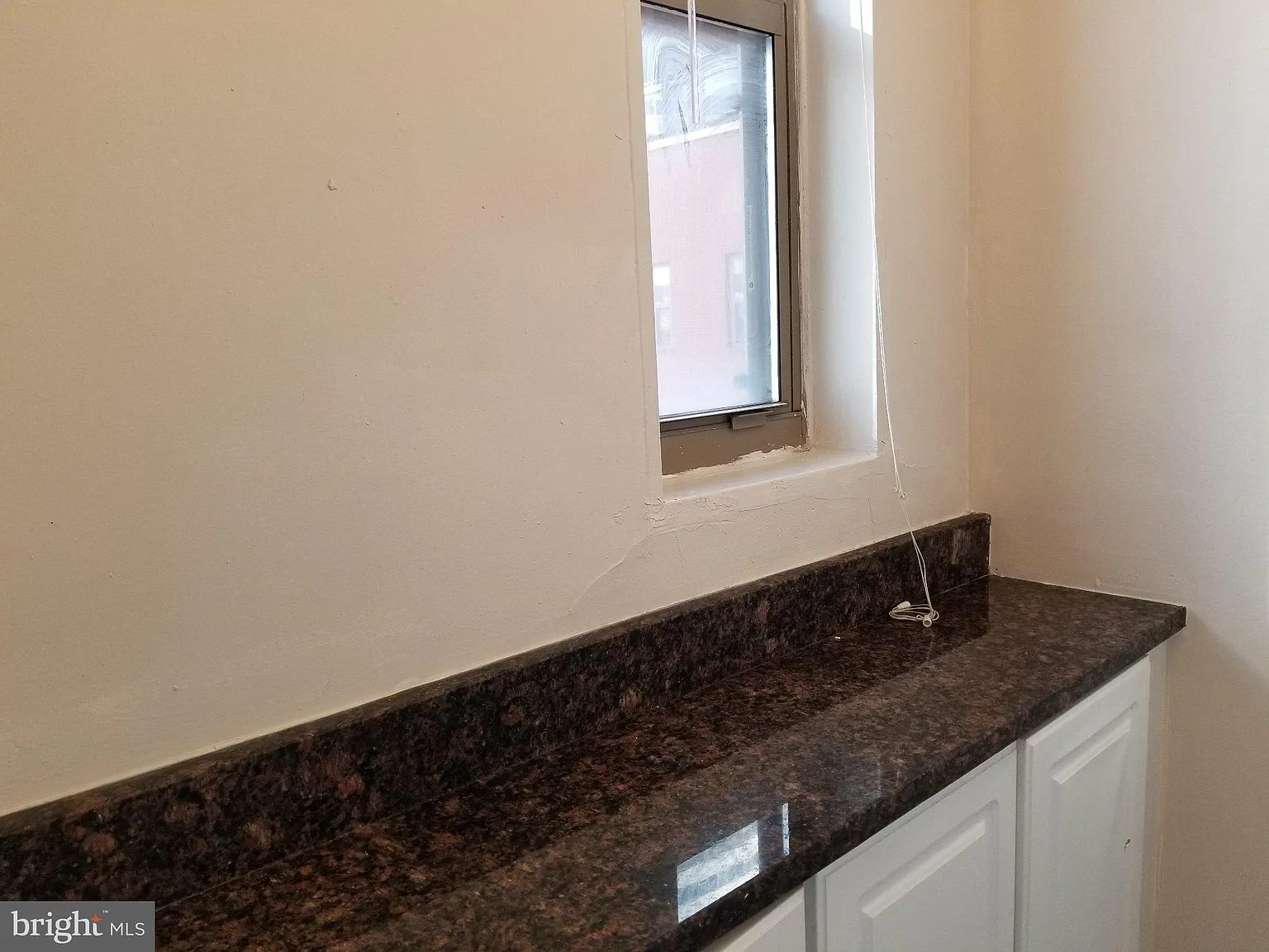 Studio, 1.0 bath, 383 sqft, $1,900 — Photo 4