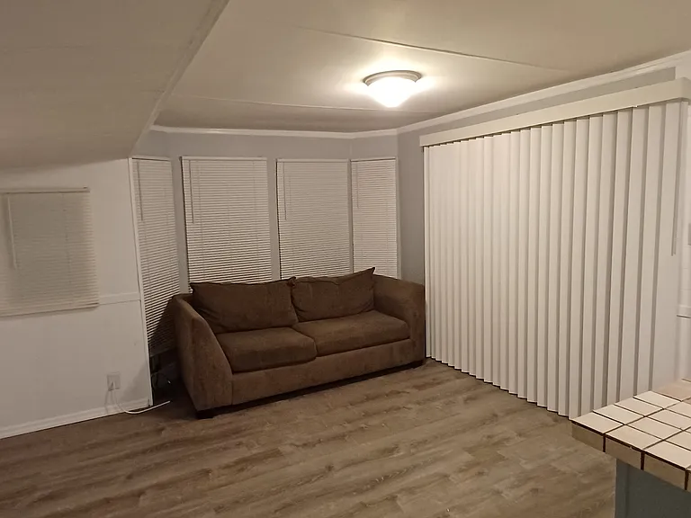 3076 SW Swain Ave #6 — Photo 12