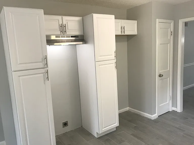 7028 Ashaway Cv — Photo 8