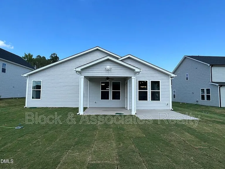 262 Streamliner Blvd — Photo 5