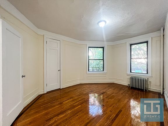2nd image of 134 Haven Ave APT 2H