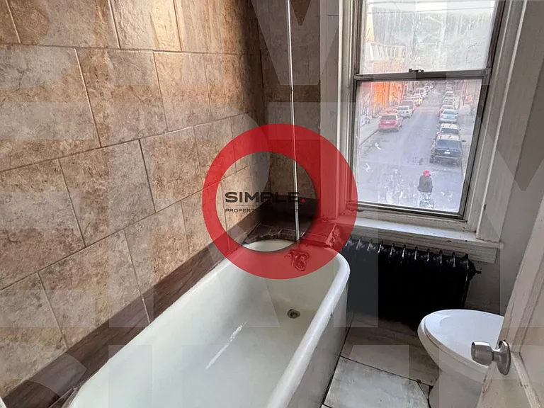 1129 Chestnut St — Photo 4