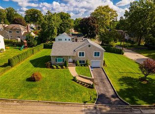 67 Andrew Ln, New Rochelle, NY 10804