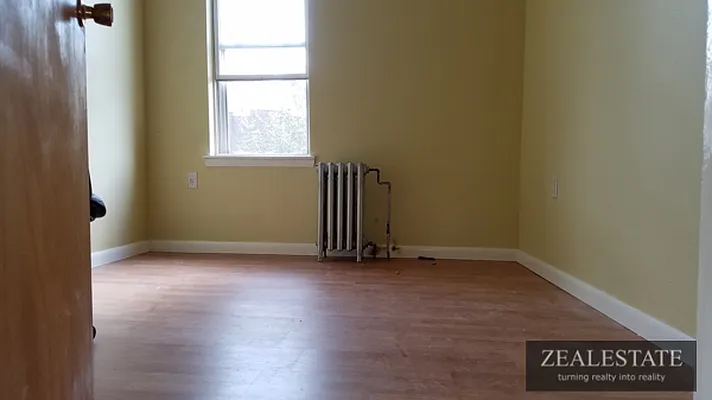 Rented by ZealEstate Group Inc | media 18