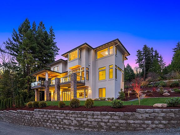 4th image of 2618 E Lake Sammamish Pkwy SE