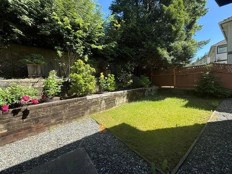 16XX Plateau Cres — Photo 9