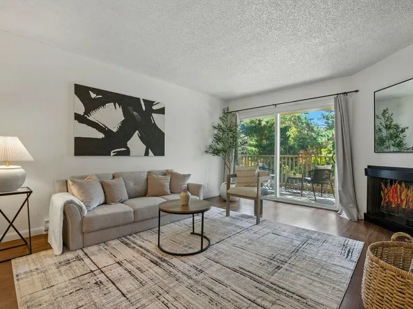 381 Half Moon Ln APT 213, Daly City, CA 94015