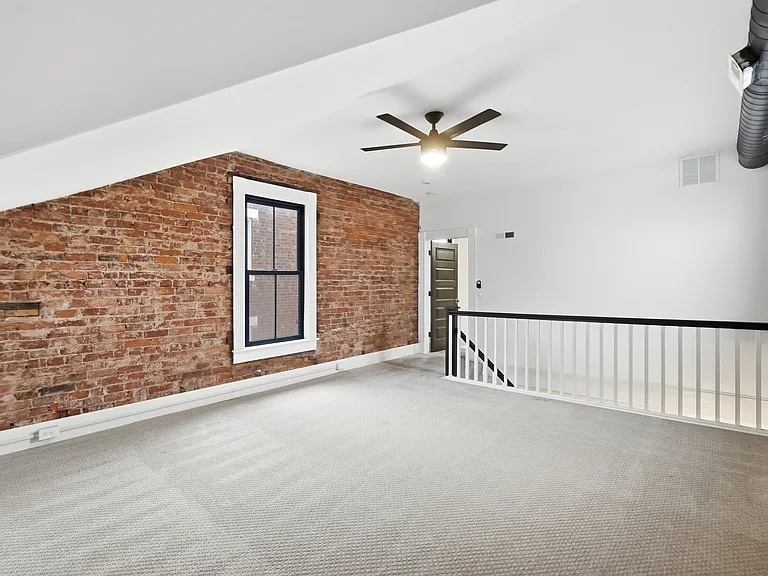 811 Monroe St — Photo 42