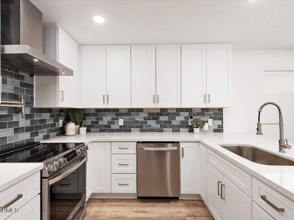 1st image of 8870 W Bluefield Avenue