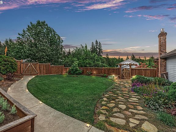 2nd image of 16093 SE Goosehollow Dr