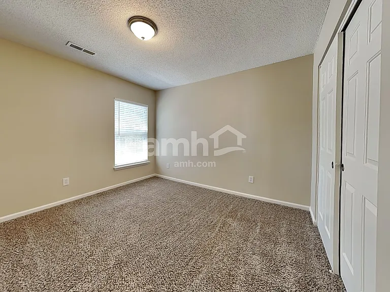 5013 Springdale Dr — Photo 14