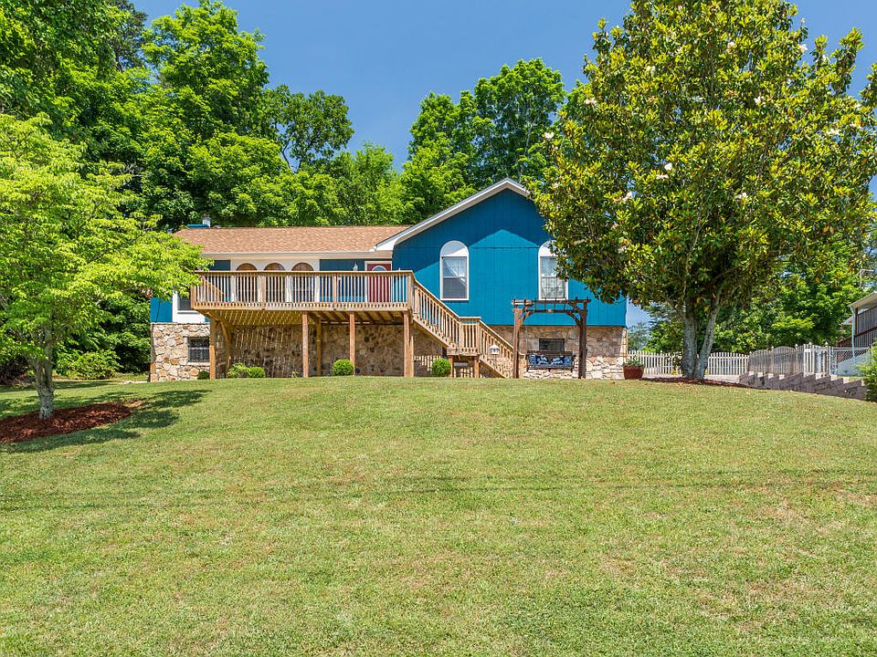 1st image of 1512 N Courtney Oak Ln