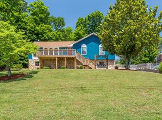 1512 N Courtney Oak Ln, Knoxville, TN 37938