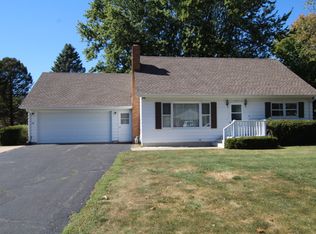 1205 S Main St, Sandwich, IL 60548