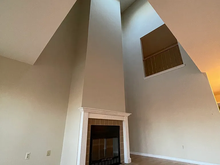 31 Bond St — Photo 14