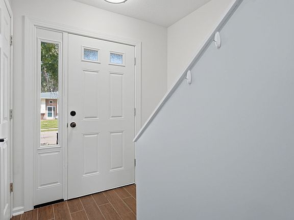 2nd image of 1903 Kings Dr