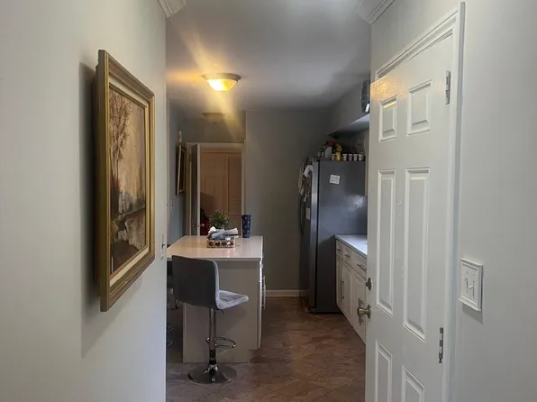 102 West 48th Street image 4 of 20