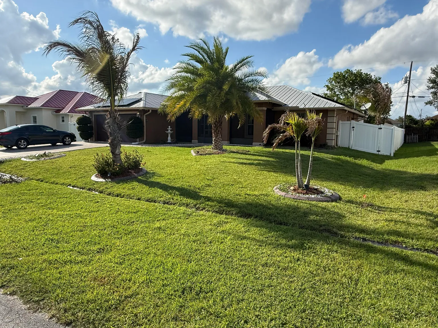 3 bed, 2.0 bath, 1780 sqft, $2,950 — Photo 2