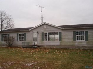 6264 W Harbor Rd, Port Clinton, OH 43452