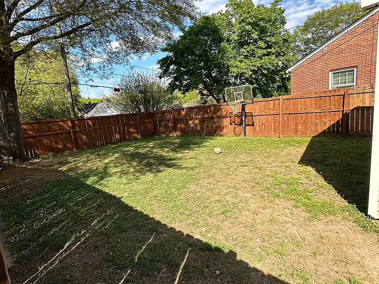 322 Pio Nono Ave — Photo 26